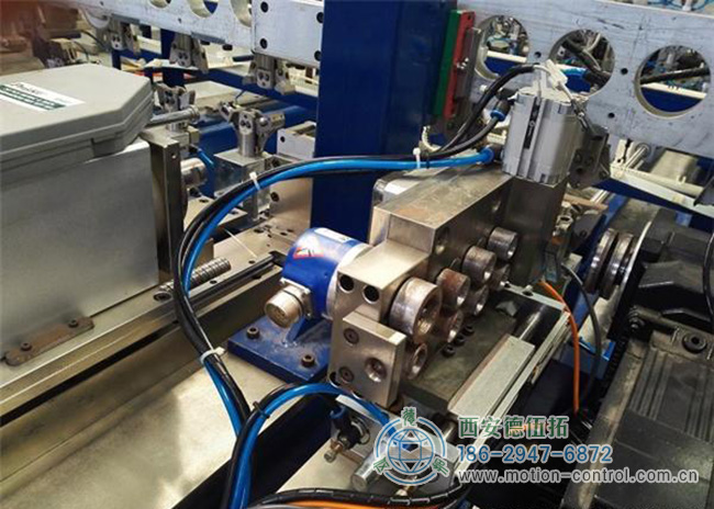 圖為堡盟增量式編碼器在折彎?rùn)C(jī)上開環(huán)系統(tǒng)中的應(yīng)用 圖為堡盟增量式編碼器在折彎?rùn)C(jī)上開環(huán)系統(tǒng)中的應(yīng)用