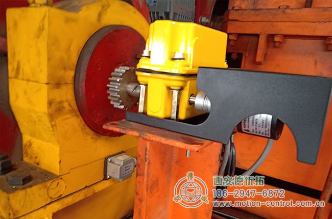 圖為橋式起重機控制起升高度的編碼器安裝照片 圖為橋式起重機控制起升高度的編碼器安裝照片