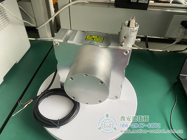 圖為拉線位移傳感器照片 圖為拉線位移傳感器照片